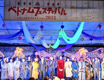 Một số hình ảnh đêm bế mạc Lễ hội Việt Nam tại Nhật Bản 2021 tại Công viên Ueno, Tokyo